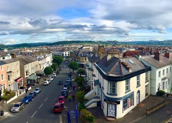 View from the Empire Hotel, Llandudno, of the crossroads for the North and West Shores, and Eryri/Snowdonia in the distance