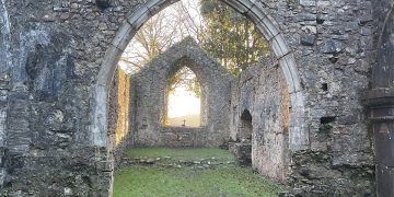 Glyndŵr at Slebech: church ruin in Pembrokeshire